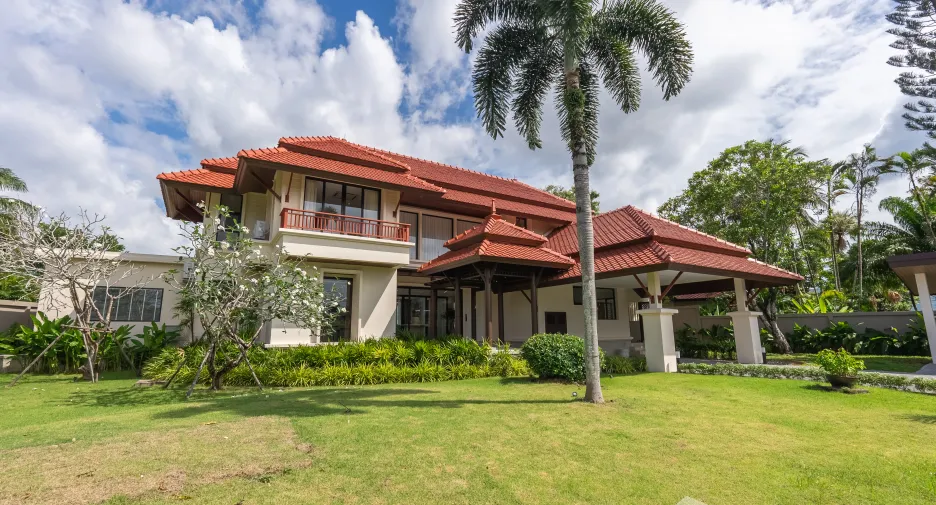 For sale 6 bed villa in Thalang, Phuket