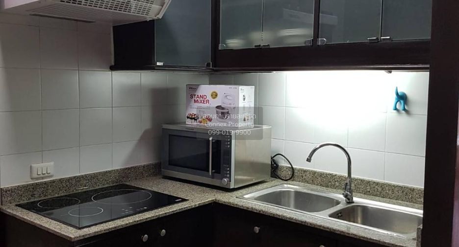 For rent 2 bedrooms condo in Watthana, Bangkok