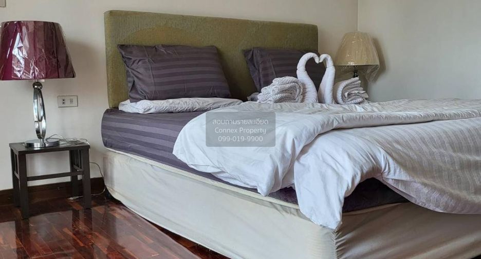 For rent 2 bedrooms condo in Watthana, Bangkok