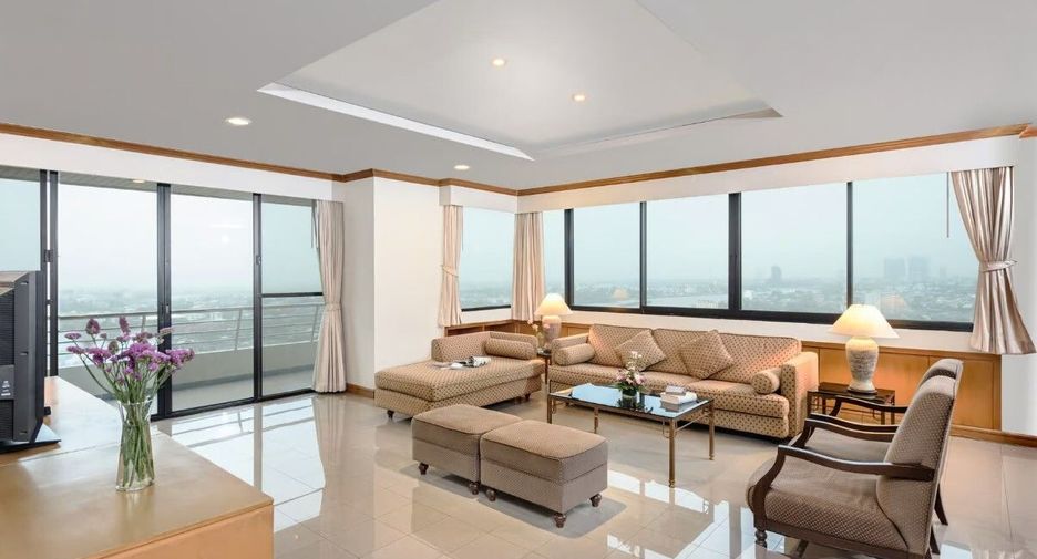 For rent 3 bed hotel in Mueang Nonthaburi, Nonthaburi