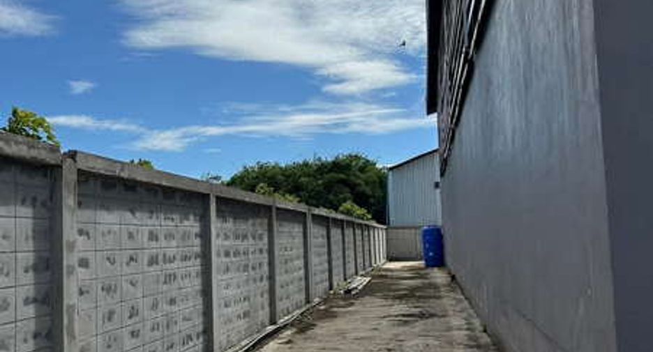 For sale warehouse in Lat Lum Kaeo, Pathum Thani