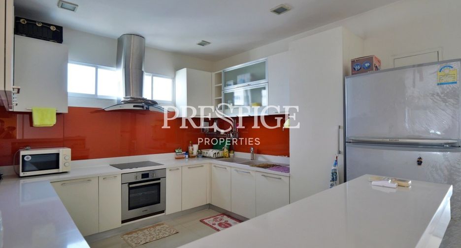 For sale 3 bedrooms condo in Bang Lamung, Chonburi
