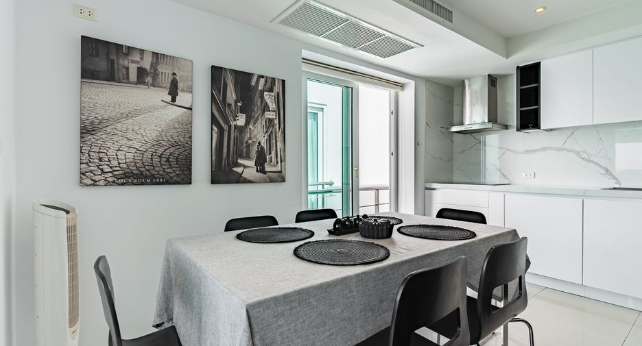 For sale 2 Beds condo in Mueang Phuket, Phuket