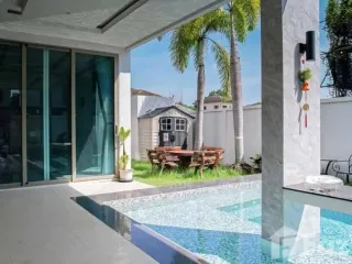 For rent 4 bed villa in San Sai, Chiang Mai