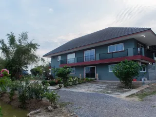 For sale 20 bed hotel in Pran Buri, Prachuap Khiri Khan
