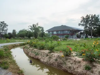For sale 20 bed hotel in Pran Buri, Prachuap Khiri Khan