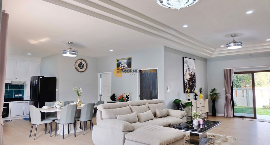 Casa en venta de 3 habitaciones en Sattahip, Chonburi
