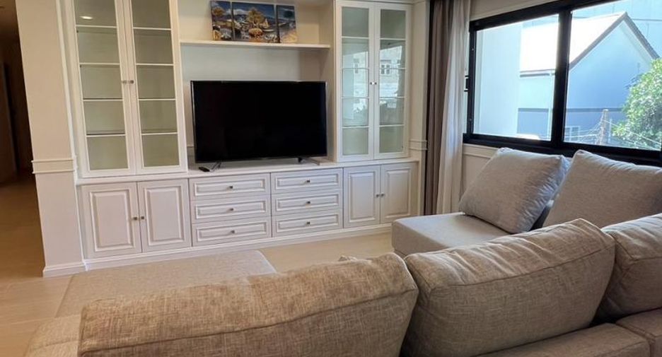 For rent 3 Beds condo in Khlong Toei, Bangkok
