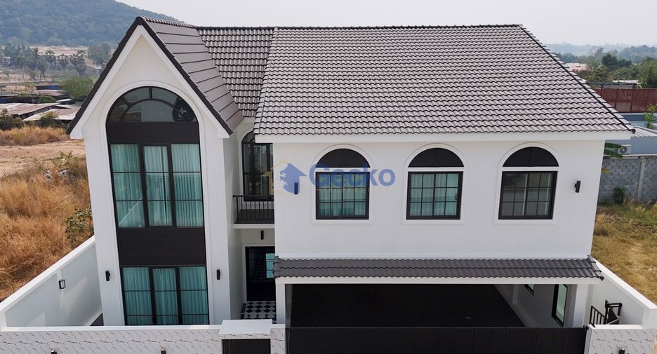 For sale 3 bed house in Bang Lamung, Chonburi