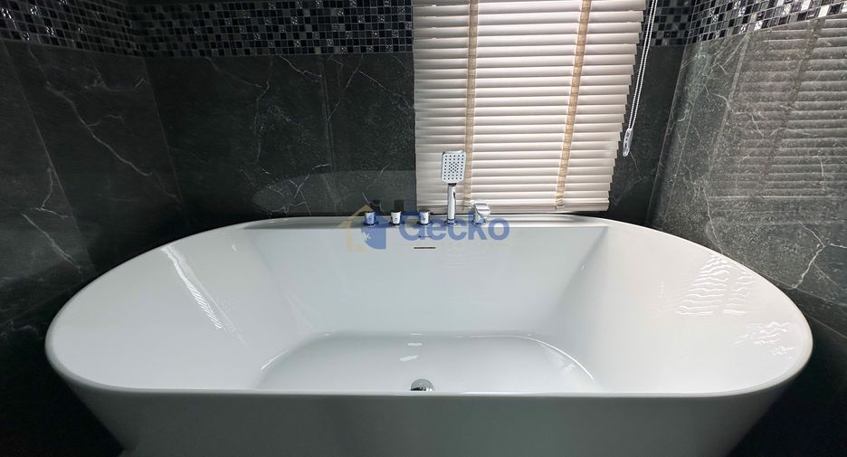 For sale 3 bed house in Bang Lamung, Chonburi