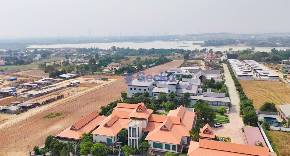 For sale 3 bed house in Bang Lamung, Chonburi