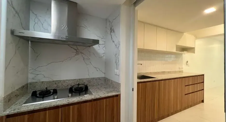 For rent 2 bedrooms office in Watthana, Bangkok