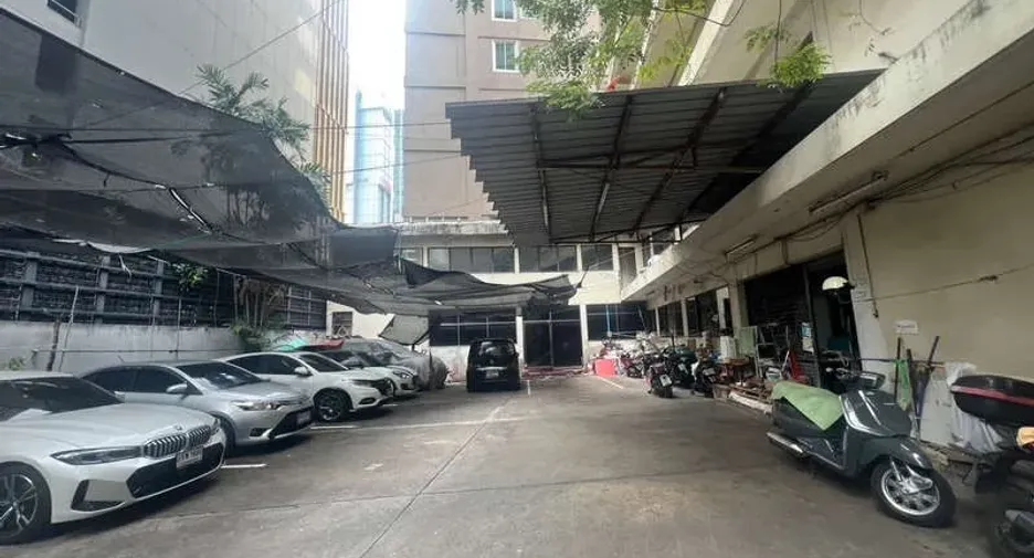 Gewerbefläche zur Miete in Khlong Toei, Bangkok
