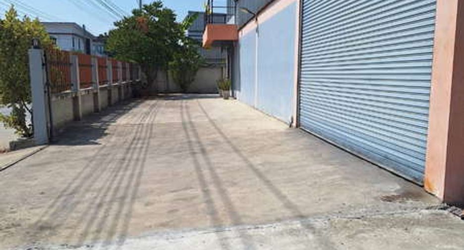 For sale warehouse in Lat Lum Kaeo, Pathum Thani