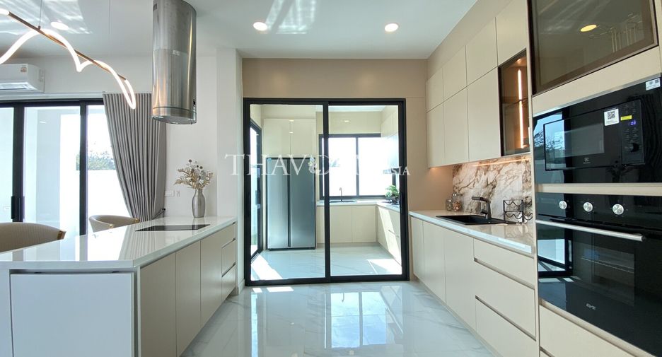 Haus zum Kauf mit 5 Zimmer in Bang Lamung, Chonburi