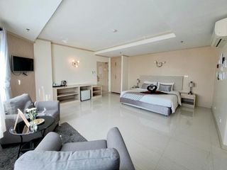 For sale 76 bed hotel in Hua Hin, Prachuap Khiri Khan
