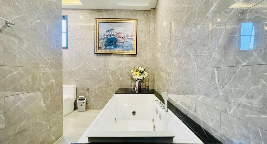 出售 4 卧室 独立屋 在 Bang Lamung, Chon Buri