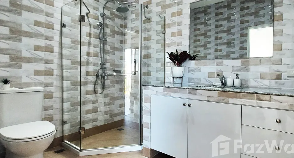 For sale 3 bed villa in Mueang Rayong, Rayong