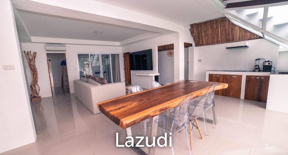 For sale 4 bedrooms villa in Ko Pha-ngan, Surat Thani