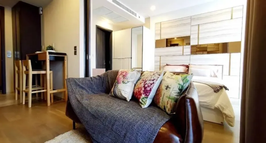For rent studio condo in Khlong Toei, Bangkok