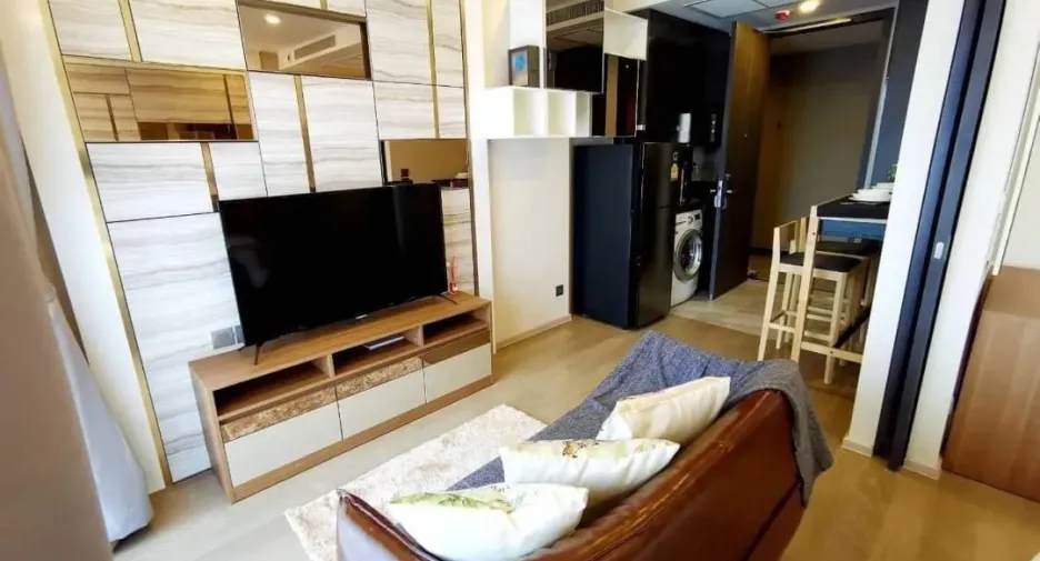 For rent studio condo in Khlong Toei, Bangkok