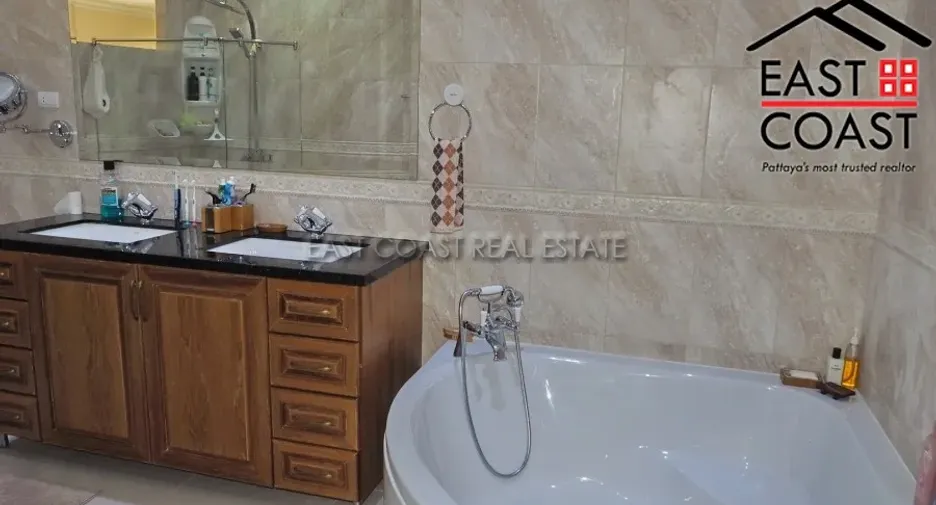 For rent and for sale 4 bedrooms house in Bang Lamung, Chonburi