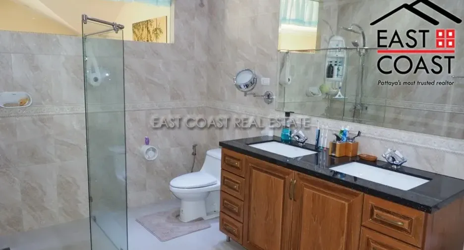 For rent and for sale 4 bedrooms house in Bang Lamung, Chonburi