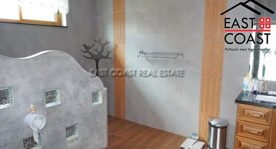 For rent and for sale 4 bedrooms house in Bang Lamung, Chonburi