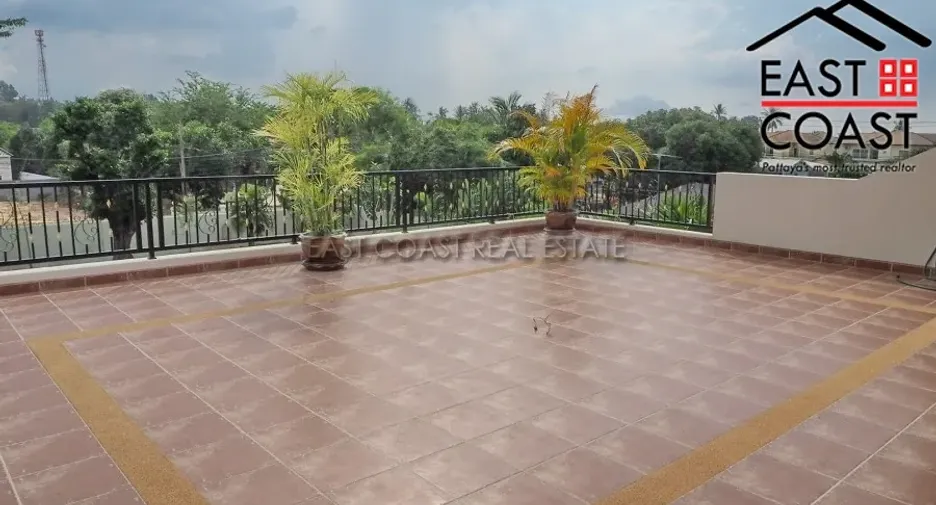 For rent and for sale 4 bedrooms house in Bang Lamung, Chonburi