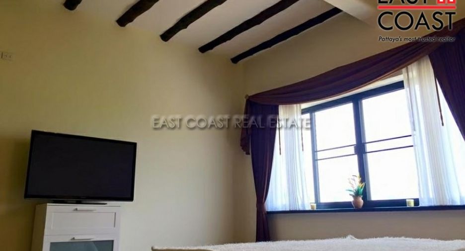 For rent 4 bedrooms house in East Pattaya, Pattaya