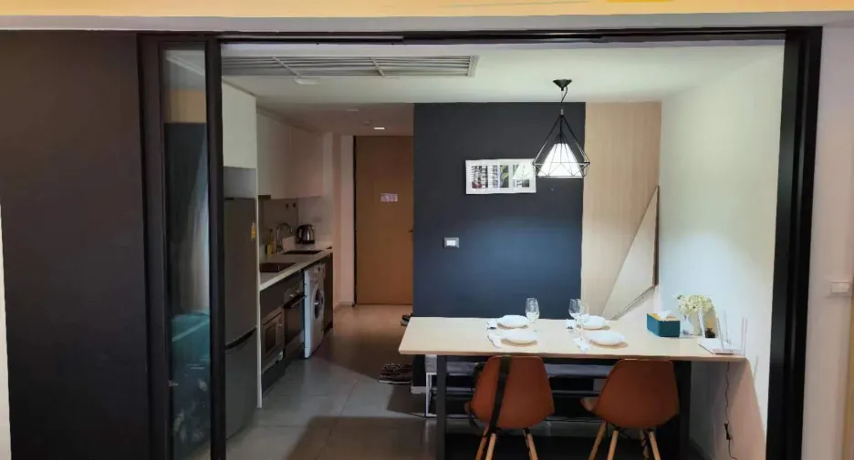For sale 2 bed condo in Khlong Toei, Bangkok