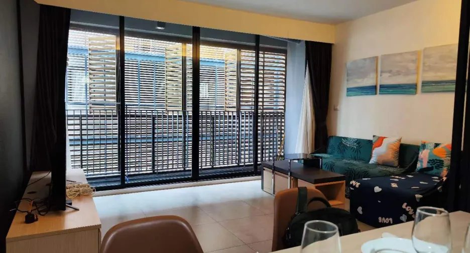 For sale 2 bed condo in Khlong Toei, Bangkok