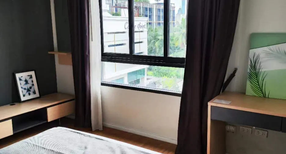 For sale 2 bed condo in Khlong Toei, Bangkok