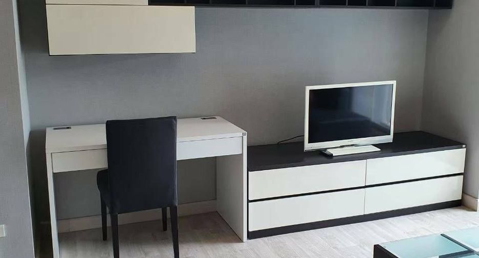 For rent studio condo in Khlong Toei, Bangkok