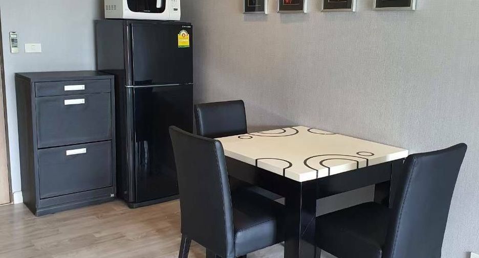 For rent studio condo in Khlong Toei, Bangkok