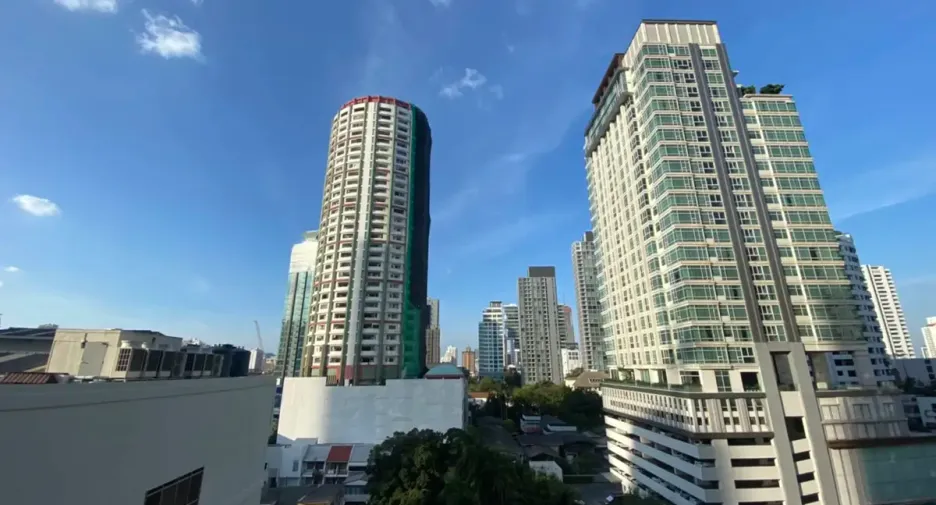 For rent 2 bedrooms condo in Khlong Toei, Bangkok