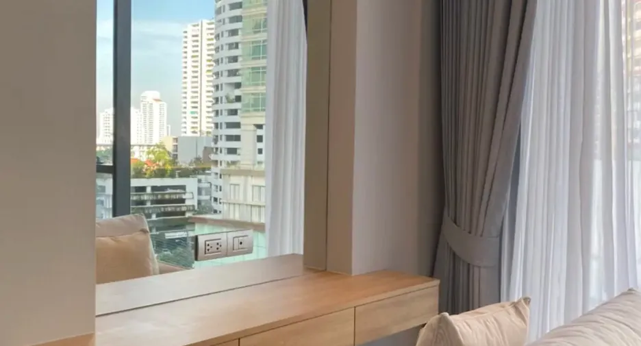 For rent 2 bedrooms condo in Khlong Toei, Bangkok