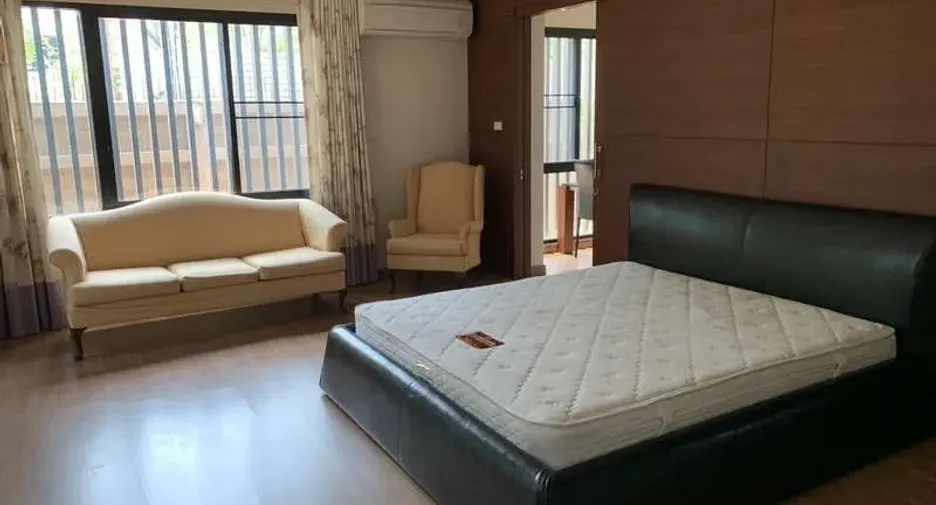 For rent studio house in Watthana, Bangkok