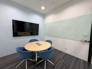 For rent 1 bed office in Huai Khwang, Bangkok
