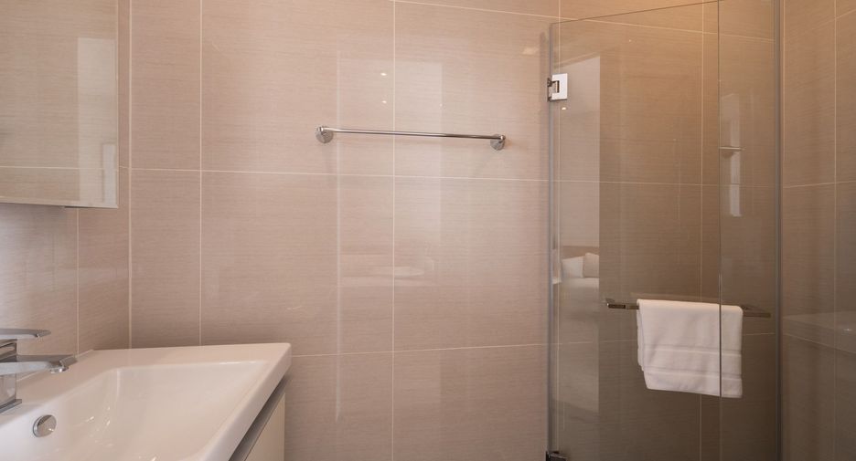 For rent studio condo in Khlong Toei, Bangkok