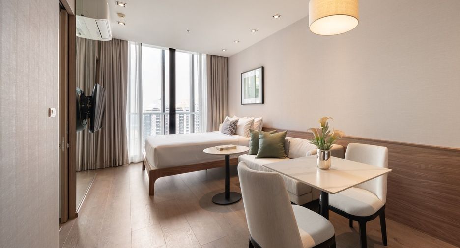 For rent studio condo in Khlong Toei, Bangkok