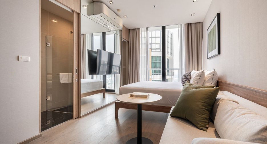 For rent studio condo in Khlong Toei, Bangkok