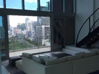 For sale 4 Beds condo in Pathum Wan, Bangkok