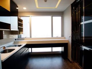 For rent and for sale 1 bed condo in Phaya Thai, Bangkok