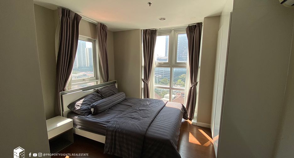For rent 5 bed condo in Huai Khwang, Bangkok