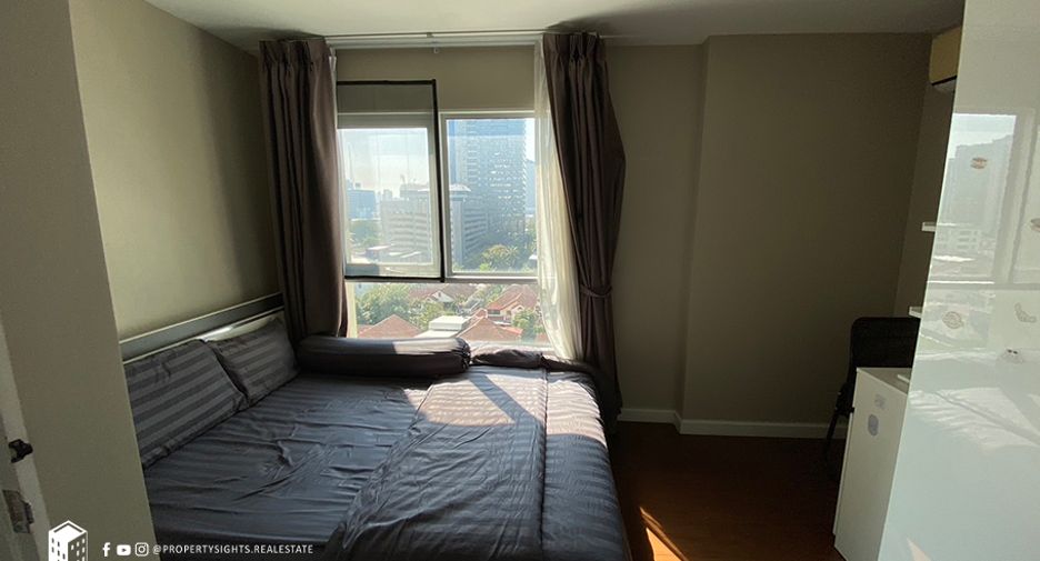 For rent 5 bed condo in Huai Khwang, Bangkok
