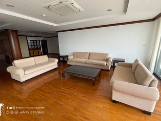 For rent 3 bed condo in Yan Nawa, Bangkok