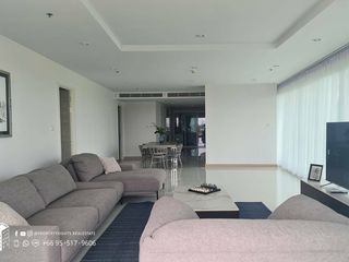 For rent 3 bed condo in Yan Nawa, Bangkok