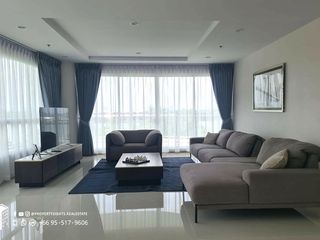 For rent 3 bed condo in Yan Nawa, Bangkok
