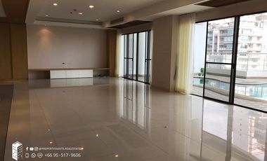 For rent 3 bed condo in Khlong Toei, Bangkok